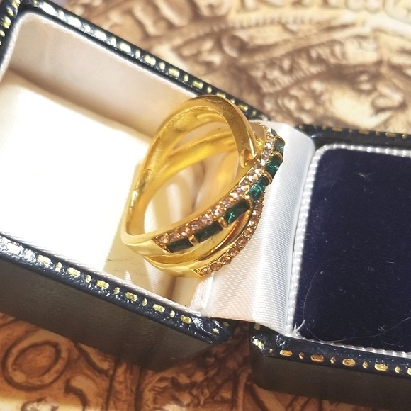 NEW Gold Vermeil Crossover Crystal Band Ring - Picture 3 of 8